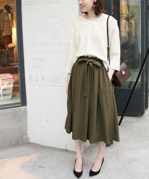SLOBE IENA（スローブイエナ）の「《予約》Vネックブラウス×ギャザー