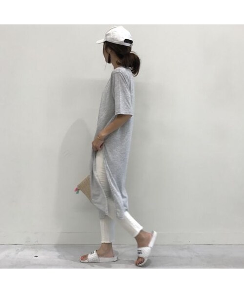 copine（コピン）の「スリット入りシンプルTシャツワンピース/ロングTシャツ（3color）【クリックポスト対象商品】（Tシャツ/カットソー・レディース・その他）」の11枚目の写真