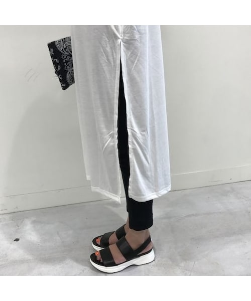 copine（コピン）の「スリット入りシンプルTシャツワンピース/ロングTシャツ（3color）【クリックポスト対象商品】（Tシャツ/カットソー・レディース・その他）」の7枚目の写真