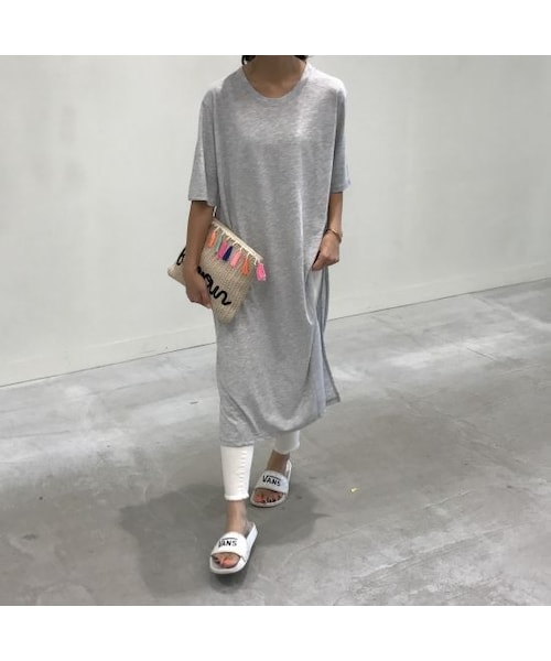 copine（コピン）の「スリット入りシンプルTシャツワンピース/ロングTシャツ（3color）【クリックポスト対象商品】（Tシャツ/カットソー・レディース・その他）」の8枚目の写真