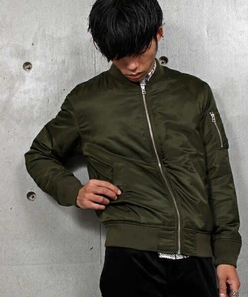 UNION STATION（ユニオンステーション）の「MA-1　mediumブルゾン（フライトジャケット）（MA-1・メンズ・ブラック/カーキ/ネイビー・S/M/L/LL/SS）」の14枚目の写真