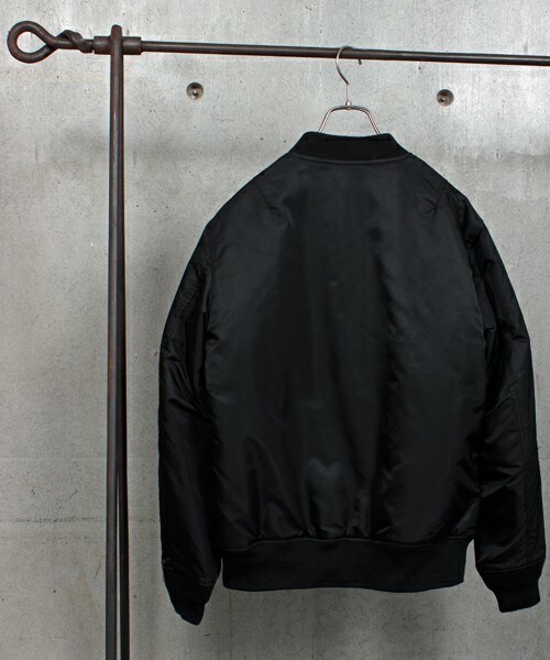 UNION STATION（ユニオンステーション）の「MA-1　mediumブルゾン（フライトジャケット）（MA-1・メンズ・ブラック/カーキ/ネイビー・S/M/L/LL/SS）」の4枚目の写真