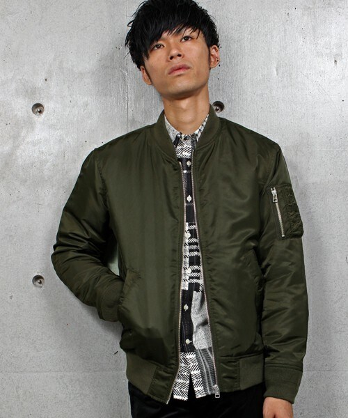 UNION STATION（ユニオンステーション）の「MA-1　mediumブルゾン（フライトジャケット）（MA-1・メンズ・ブラック/カーキ/ネイビー・S/M/L/LL/SS）」の12枚目の写真