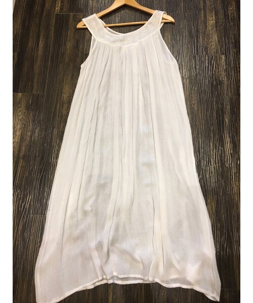 USED（ユーズド）の「White　one-piece（ワンピース・レディース・その他）」の2枚目の写真