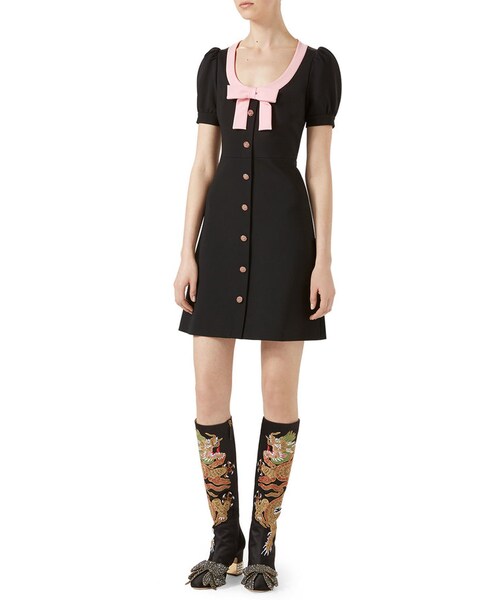 GUCCI（グッチ）の「Gucci Puffed-Sleeve Button Dress with Bow