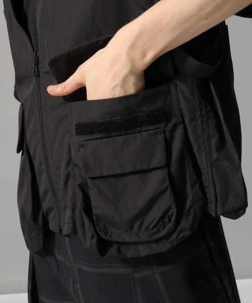 HARE（ハレ）の「ZIPベスト（トップス・ブラック/カーキ）」の10枚目の写真