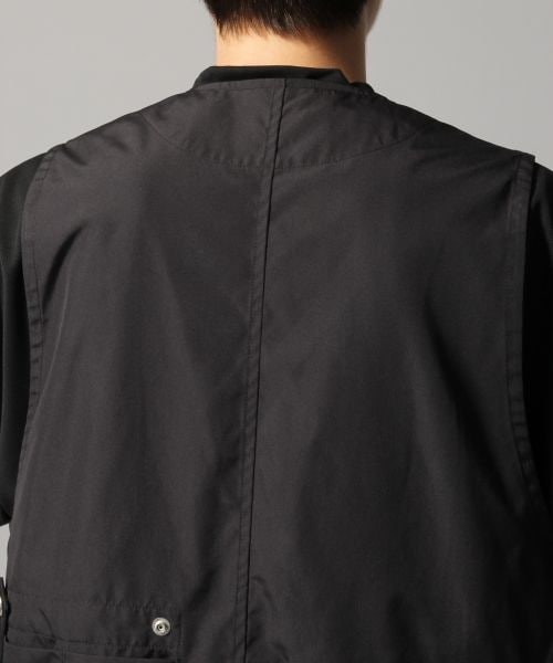 HARE（ハレ）の「ZIPベスト（トップス・ブラック/カーキ）」の12枚目の写真