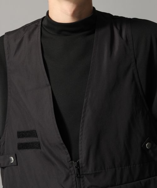 HARE（ハレ）の「ZIPベスト（トップス・ブラック/カーキ）」の9枚目の写真