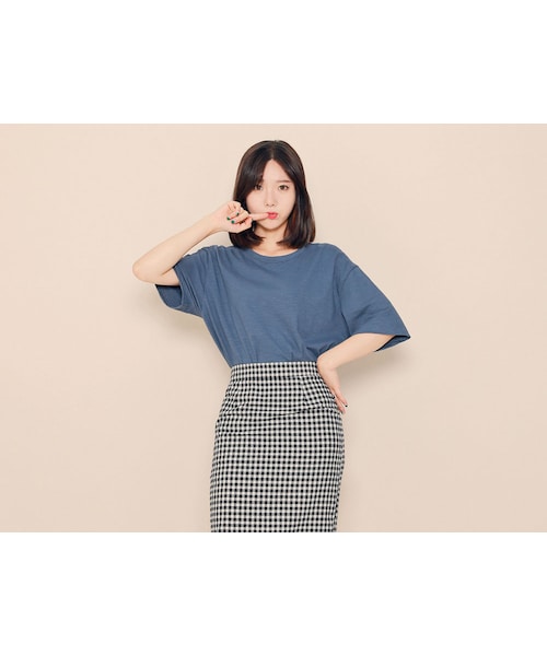 HOTPING(ホッピン)の「ラウンドネックコットンTシャツ(Tシャツ/カットソー・レディース・ホワイト/ブラック/ベージュ/デニム/グレー/ピンク/カーキ・フリーサイズ)」の4枚目の写真