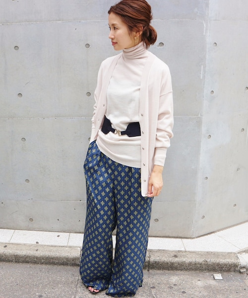 IENA（イエナ）の「《予約》ALBA ニュアンスVネック カーディガン