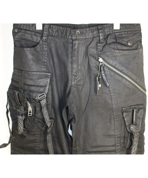 KMRii（ケムリ）の「KMRii ・ケムリ・CROPPED BK METAL NARROW