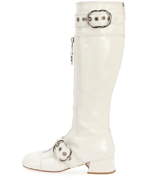 miu miu（ミュウミュウ）の「Miu Miu Patent Leather Knee-High Boot（ブーツ・レディース・White・6.5B / 36.5EU/8B / 38EU）」の2枚目の写真