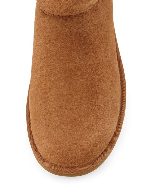 UGG(アグ)の「UGG Bailey Button Tall Boot(ブーツ・レディース・Brown・36.0B/6.0B/5B/37.0B/7.0B)」の2枚目の写真