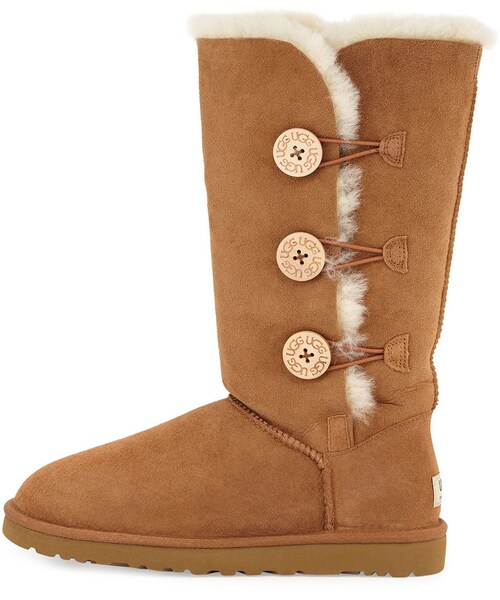UGG(アグ)の「UGG Bailey Button Tall Boot(ブーツ・レディース・Brown・36.0B/6.0B/5B/37.0B/7.0B)」の3枚目の写真