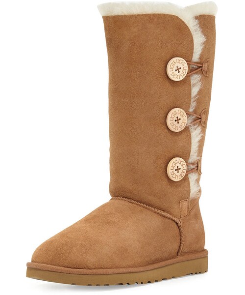 UGG(アグ)の「UGG Bailey Button Tall Boot(ブーツ・レディース・Brown・36.0B/6.0B/5B/37.0B/7.0B)」の4枚目の写真