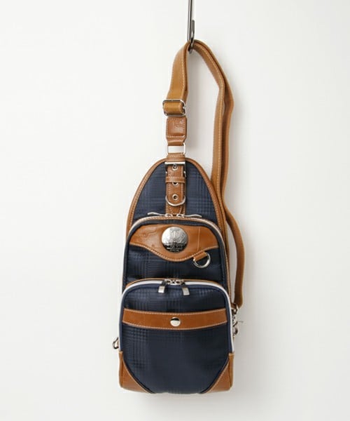 fujitaito着用 TRAVIS DUALISMボディバッグ 極美品 限定】DUALISM CROSS BODY BAG Travsコラボ ボディバッグ｜Yahoo