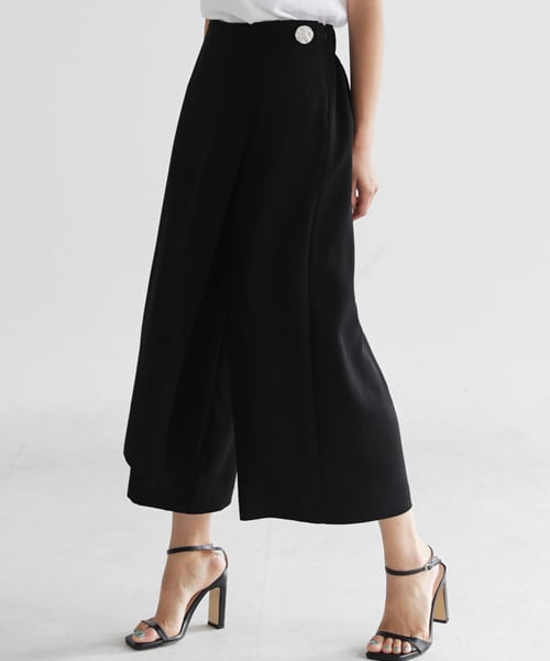 DHOLIC（ディーホリック）の「メタルボタンラップワイドパンツ（その他パンツ・レディース・FREE）」の2枚目の写真