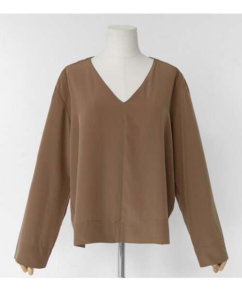 DHOLIC（ディーホリック）の「4COLORSスリットヘムVネックブラウス（シャツ/ブラウス・レディース・FREE）」の3枚目の写真