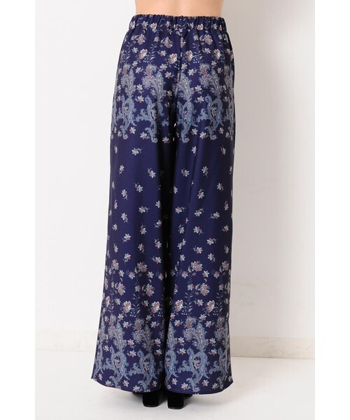EGOIST（エゴイスト）の「フラワーペイズリーワイドパンツ（パンツ・レディース・BLACK/NAVY/BEIGE・Size : F /）」の3枚目の写真