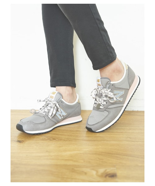 earth music&ecology（アースミュージックアンドエコロジー）の「New Balance CW420×earth スニーカー（シューズ・グレー/ネイビー・23cm/5cm/24cm）」の2枚目の写真
