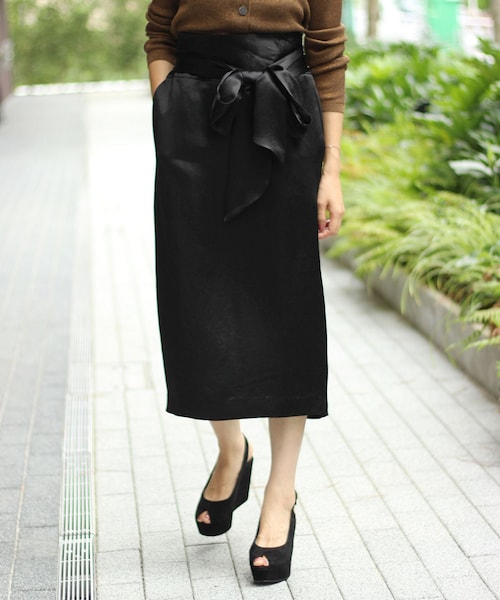 タグ付き イエナ IENA LA BOUCLE BIGリボン膝下スカート IENA(イエナ)の「《予約》IENA LA BOUCLE SATIN BIGリボン