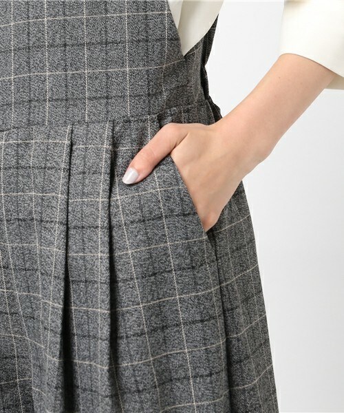 archives（アルシーヴ）の「グレンチェックサロペット（ワンピース・レディース・モカ/イエロー/レッド・MEDIUM）」の8枚目の写真