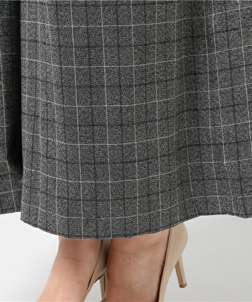 archives（アルシーヴ）の「グレンチェックサロペット（ワンピース・レディース・モカ/イエロー/レッド・MEDIUM）」の9枚目の写真