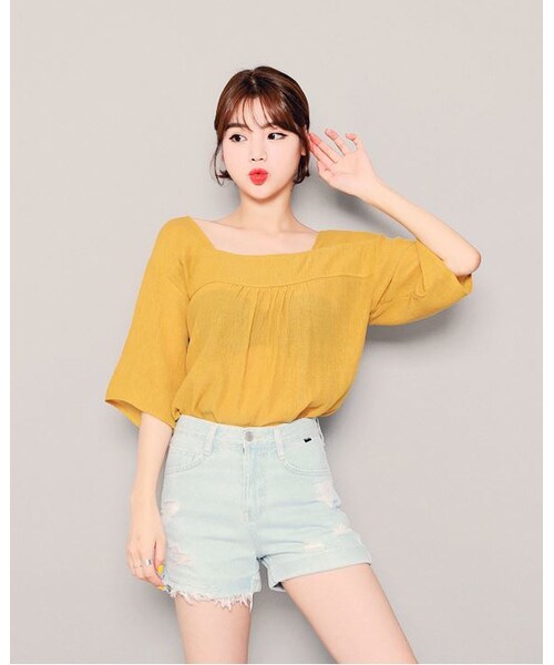 HOTPING(ホッピン)の「スクエアネックリンクルブラウス(シャツ/ブラウス・レディース・マスタード・1(XS-S)/2(M-L)/3(XL-XXL))」の1枚目の写真
