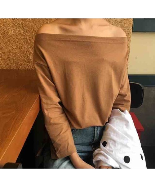 no brand(ノーブランド)の「オフショルダー レディース カットソー Tシャツ 長袖 七分袖 肩だし(Tシャツ/カットソー・レディース・その他)」の3枚目の写真