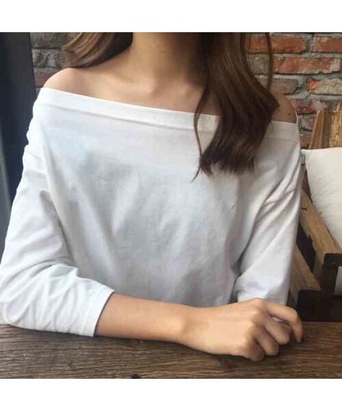 no brand(ノーブランド)の「オフショルダー レディース カットソー Tシャツ 長袖 七分袖 肩だし(Tシャツ/カットソー・レディース・その他)」の6枚目の写真