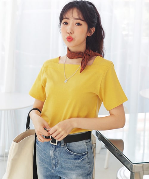 DHOLIC(ディーホリック)の「ショートスリーブスクエアネックTシャツ(Tシャツ/カットソー・レディース・FREE)」の1枚目の写真