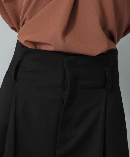 Andemiu(アンデミュウ)の「スタイルセレクトワイドパンツ(パンツ・ブラック/レッド/キャメル)」の16枚目の写真