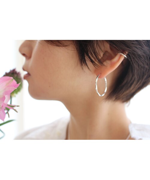 Handmade(ハンドメイド)の「twist hoop pierce(ピアス(両耳用)・レディース・その他)」の4枚目の写真