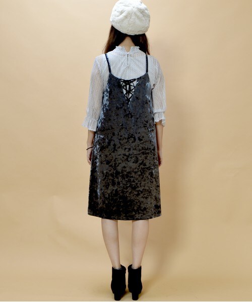 archives（アルシーヴ）の「レースアップベロアキャミワンピース（ワンピース・レディース・ブルー/ピンク/オレンジ・MEDIUM）」の6枚目の写真