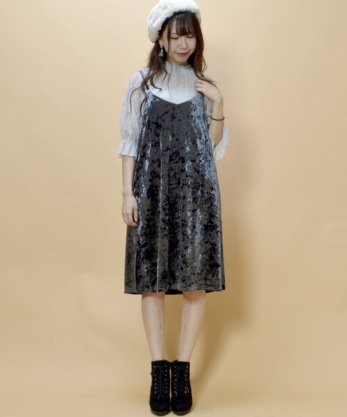 archives（アルシーヴ）の「レースアップベロアキャミワンピース（ワンピース・レディース・ブルー/ピンク/オレンジ・MEDIUM）」の4枚目の写真