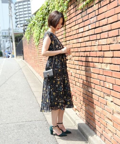 Andemiu（アンデミュウ）の「ウォレットショルダーＢＡＧ（バッグ・ブラック/オレンジ/ゴールド）」の4枚目の写真