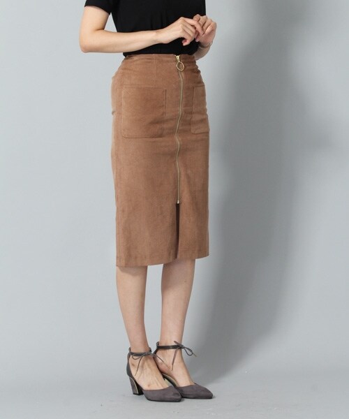 Andemiu（アンデミュウ）の「コーデュロイストレートスカート（スカート・レッド/キャメル）」の2枚目の写真