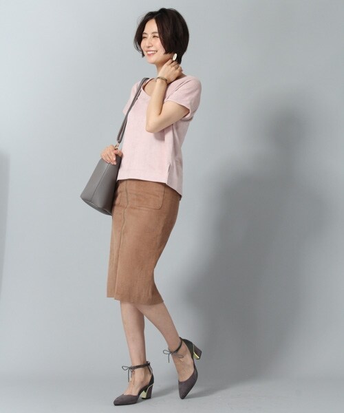 Andemiu（アンデミュウ）の「コーデュロイストレートスカート（スカート・レッド/キャメル）」の4枚目の写真