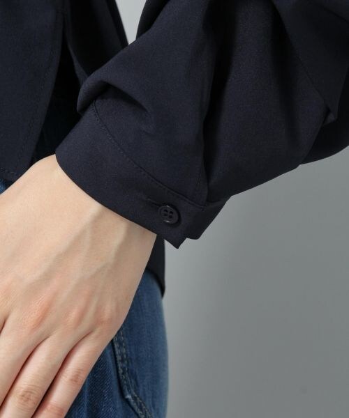 Andemiu(アンデミュウ)の「ソデタックヌケエリブラウス(トップス・チェック/ブラウン/アイボリー/ネイビー)」の17枚目の写真