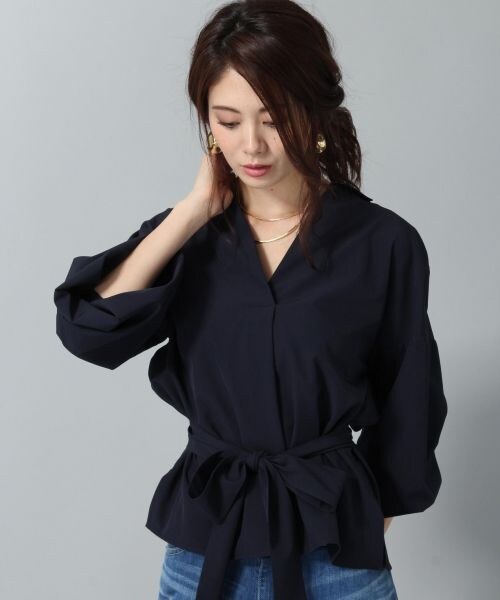 Andemiu(アンデミュウ)の「ソデタックヌケエリブラウス(トップス・チェック/ブラウン/アイボリー/ネイビー)」の6枚目の写真