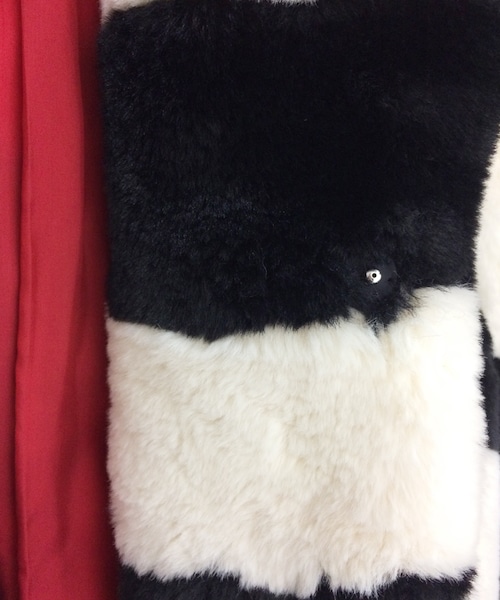 G.V.G.V.（ジーヴィージーヴィー）の「STRIPE FAUX FUR SHORT COAT 