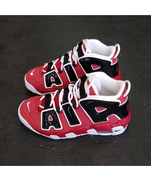 NIKE（ナイキ）の「NIKE AIR MORE UPTENPO (レディース)（スニーカー・レディース・その他）」の2枚目の写真