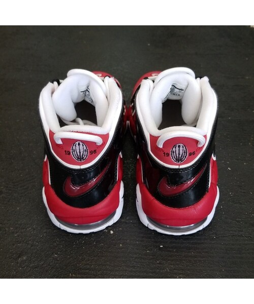 NIKE（ナイキ）の「NIKE AIR MORE UPTENPO (レディース)（スニーカー・レディース・その他）」の3枚目の写真