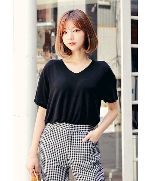 HOTPING(ホッピン)の「VネックルーズTシャツ(Tシャツ/カットソー・レディース・ブラック・1(フリーサイズ)/2(L-XXL))」の1枚目の写真
