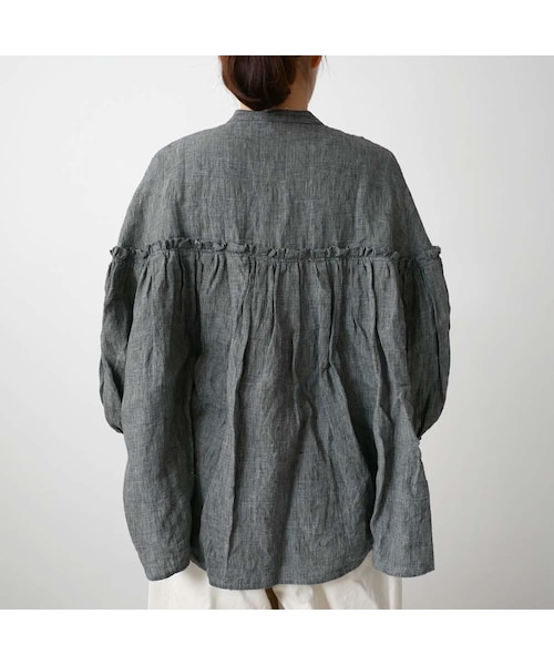 美品 UNIVERSAL TISSU ユニヴァーサルティシュ 七分袖リネン ブラウス シャツ ギャザー フリル カットソー 黒 ブラック レディース 古着 中古 UNIVERSAL TISSU - 美品 UNIVERSAL TISSU ユニヴァーサル