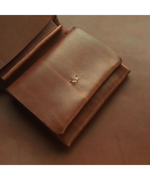 Handmade（ハンドメイド）の「Billfold GUIDI VITELLO FIORE #brown
