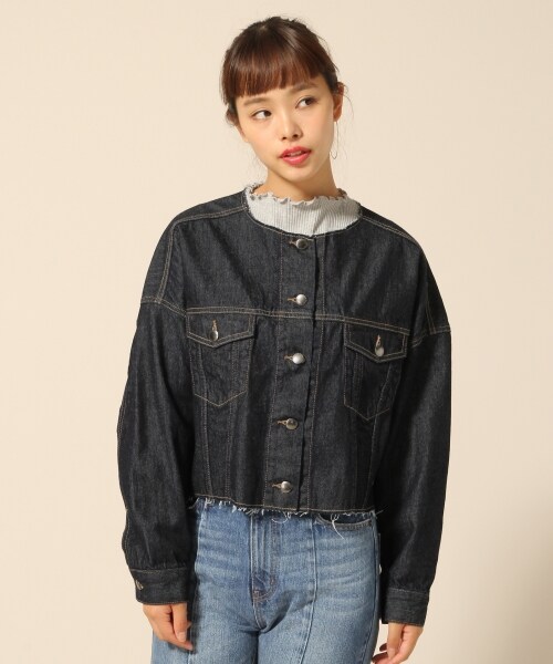 LOWRYS FARM(ローリーズファーム)の「★WEB先行予約アイテム★ノーカラーGジャン(ジャケット/アウター・ブルー/ワンウォッシュ)」の4枚目の写真