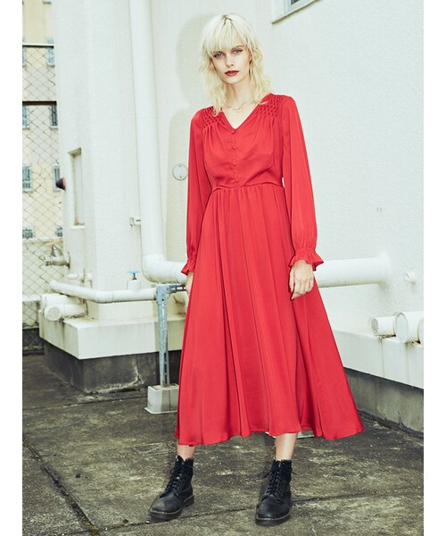 jouetie（ジュエティ）の「スモッキングワンピース（ワンピース/ドレス・レディース・ブラック/レッド/イエロー）」の4枚目の写真