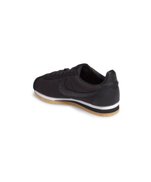 NIKE（ナイキ）の「Women's Nike Classic Cortez Se Sneaker（スニーカー・レディース・Beige・6 M/6.5 M/7 M/7.5 M/8 M/8.5 M/9 M/9.5 M/10 M）」の5枚目の写真