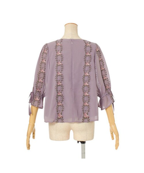 an another angelus（アンアナザーアンジェラス）の「壁紙ローズ刺繍プルオーバーブラウス/an another angelus（シャツ/ブラウス・レディース・その他）」の4枚目の写真